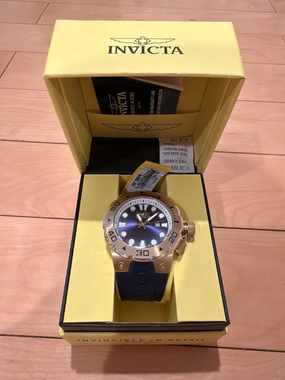 NWT Invicta Pro Diver 36991 Mens 51mm Gold & Blue Watch with Box